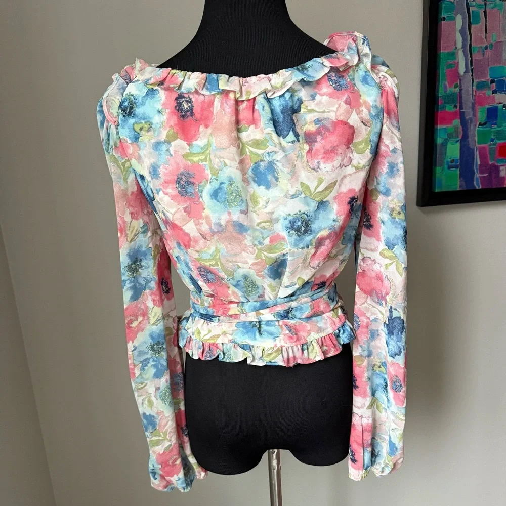 Vici Floral Wrap Blouse - Picture 5 of 8